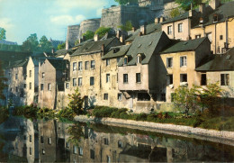 CPM- Luxembourg- L'Alzette Pittoresque Au Grund Avec Vue Sur La Bastion Du St.-Esprit *TBE* 2 Scans* - Mondorf-les-Bains