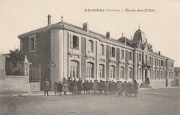 CPA-84-VALREAS-Ecole Des Filles-Animée - Valreas