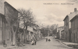 CPA-84-VALREAS-Route D'Orange - Valreas
