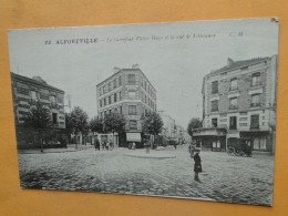 ALFORTVILLE -- Le Carrefour Victor Hugo Et La Rue De Villeneuve - La Cocasse - Café De La Poste - ANIMATION - Alfortville
