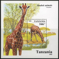 Tanzania 1387,MNH.Michel Bl.279. Hoofed Animals 1995.Giraffa Camelopardalis. - Tansania (1964-...)
