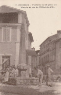 CPA-84-CUCURON-Fontaine De La Place Du Marché Et Rue De L'hôtel De Ville-Animée - Autres & Non Classés