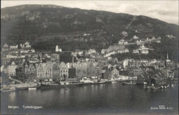 11042867 Bergen Norwegen Tyskebryggen Schiff  Bergen Norwegen - Norvège