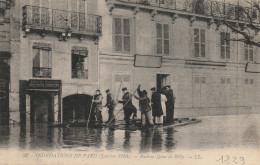 PARIS    CRUE DE LA  SEINE 29 JANVIER  1910   RADEAU  QUAI DE BILLY  DEVANT  BOULAGERIE   CHARCUTERIE    PRODUIT  MACONN - Überschwemmung 1910