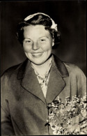 CPA Princesse Beatrix Der Niederlande, Portrait 1957 - Koninklijke Families