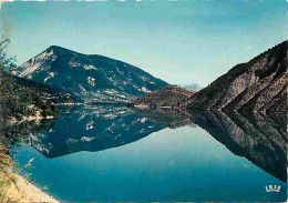 04 - Castillon - Le Lac De Castillon Dans La Vallée Du Verdon  - Au Loin, St-André-les-Alpes - CPM - Voir Scans Recto-Ve - Other & Unclassified