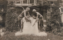 Nurse Edith Cavell Ecole RARE Old French Memorial Statue Angels Postcard - Cruz Roja