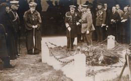 King George V Queen Mary Visit Nurse Edith Cavell Grave War Postcard - Rotes Kreuz