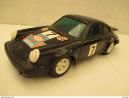 Voiture 1/18 Em  NON CLASSE - ?? Poste Radio - Other & Unclassified
