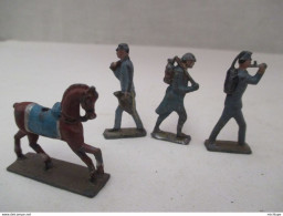 Lot 3 Petits Soldats De Plomb H 4 Cm + Un Petit Cheval  H 3 Cm (plomb ) - Jouet Du Début 20 Em - Toy Memorabilia