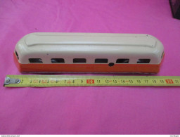 Miniature -  Train - Micheline - En Tole - Moteur  A Clef , ( Fonctionne ) L 20 Cm - Other & Unclassified