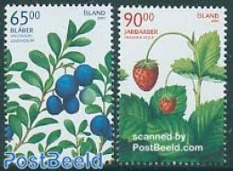 Iceland 2005 Wild Berries 2v, Mint NH, Nature - Fruit - Nuovi
