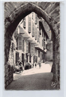 SAINT JEAN PIED DE PORT (64) Une Rue Pittoresque - Ed. L. Chatagneau 1407 - Saint Jean Pied De Port