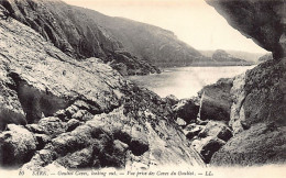 SARK - Gouliot Cavesn Looking Out - Publ. Levy LL 10 - Sark
