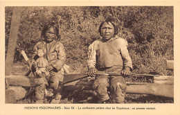 Canada - Eskimo Missions, Nunavut - Eskimo Children With A Doll And A Gun - Publ. Oblate Missionaries Of Mary Immaculate - Nunavut