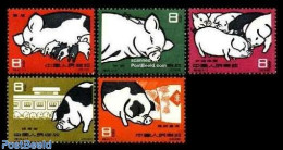 China People’s Republic 1960 Pig Farms 5v, Unused (hinged), Nature - Cattle - Ongebruikt