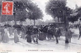 36- AIGURANDE Dans L' INDRE En BERRY - UN JOUR De FOIRE VERS 1908 CARTE PEU COURANTE - La Chatre