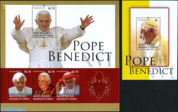Saint Vincent & The Grenadines 2011 Mayreau, Pope Benedict XVI 2 S/s, Mint NH, Religion - Pope - Religion - Pausen