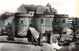 R055234 Nantes. Chateau Des Ducs De Bretagne. Cote De L Entree. Chapeau - Monde