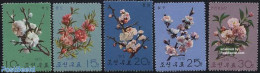 Korea, North 1975 Tree Flowers 5v, Mint NH, Nature - Flowers & Plants - Korea, North