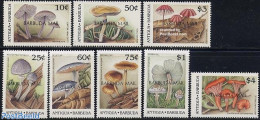 Barbuda 1990 Mushrooms 8v, Mint NH, Nature - Barbuda (...-1981)