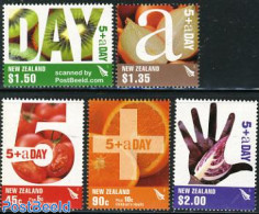 New Zealand 2006 Chrildren Health, 5+ A Day 5v, Mint NH, Health - Nature - Food & Drink - Health - Fruit - Unused Stamps