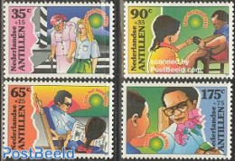 Netherlands Antilles 1995 Child Welfare 4v, Mint NH, Transport - Traffic Safety - Ongevallen & Veiligheid Op De Weg