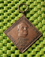 Medaile   : Pres. Roosevelt Tochten Sneek , Wandelen En Fiets -  Original Foto  !!  Medallion  Dutch . - Altri & Non Classificati