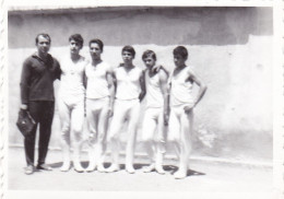 Old Real Original Photo - 5 Young Boys Gymnasts Posing - Ca. 8.5x6 Cm - Personnes Anonymes
