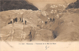 74-CHAMONIX-TRAVERSEE DE LA MER DE GLACE-N°2164-B/0381 - Chamonix-Mont-Blanc