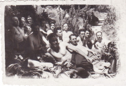 Old Real Original Photo - Group Of Naked Men Sitting On The Ground - Ca. 8.5x6 Cm - Anonymous Persons