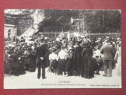 Cartolina - Lourdes - Récitation Du Rosaire Devant La Grotte - 1914 - Non Classés