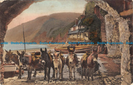 R056556 Clovelly. The Unemployed. Frith. 1912 - World