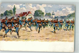 39803811 - Vorstuermende Deutsche Infanterie Des Kaiserreiches In Blauer Uniform Mit Pickelhaube Marschgepaeck Und Kara - Hoffmann, Anton - Munich