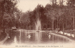 CPA 17 LA ROCHELLE Parc Charruyer Le Lac Des Cygnes - La Rochelle