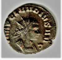 JOLI PETIT BRONZE ROMAIN  / CLAUDE II LE GOTHIQUE / 2.60 G  / 19 Mm / - The Military Crisis (235 AD Tot 284 AD)