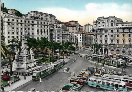 CPSM. ITALIE (LIGURIE). GENOVA. PLACE ACQUAVERDE. VOITURES ET BUS ANCIENS. - Genova (Genua)