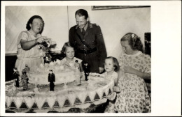 CPA Juliana Der Niederlande, Geburgstagskuchen Für Princesse Irene 1947 - Cumpleaños