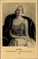 CPA Astrid Von Schweden, Reine Von Belgien, Portrait - Familles Royales