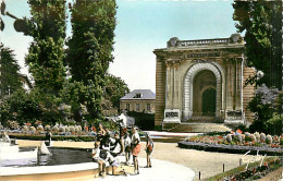 78* MANTES LA JOLIE  Musee  Jardin Public   (CPSM 9x14cm)        RL08.1498 - Mantes La Jolie