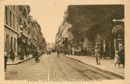 84* AVIGNON  Rue De La Republique        RL09.0753 - Avignon