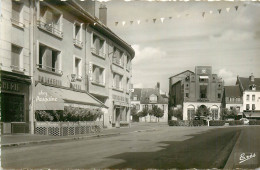 76* GOURNAY EN BRAY  Hotel « chez Pasquier » (CPSM 9x14cm)    RL11.0776 - Gournay-en-Bray