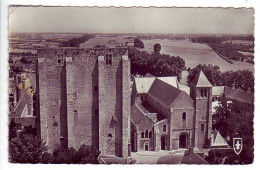 (45). Beaugency. Ed Du Lys N° 15. Chateau Cour Intérieure Du Musée Neuve & 2 Abbatiale Et Tour Cesar - Sully Sur Loire
