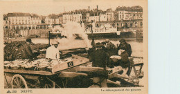 76* DIEPPE    Le Debarquement Des Poissons  RL27,1548 - Dieppe