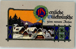 39621711 - Ein Kleines Dorf In Winterlicher Landschaft Gluecksklee Eichenkranz - Nouvel An