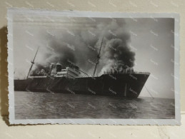 World War Guerra Self-fire Of The Italian Motonave Steamship FELLA To Avoid Seizure Puntarenas Costa Rica 1941. 90x60 Mm - Guerre, Militaire