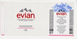 Étiquette D'eau Minérale Naturelle " EVIAN " Source BRON/QUELLE 74500 EVIAN _Ee021 - Altri & Non Classificati