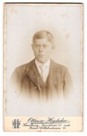 Fotografie Ottmar Heydecker, Hamburg, Steinstr. 147, Portrait Junger Mann Mit Krawatte Im Jackett  - Anonymous Persons