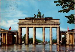 20-5-2024 (5 Z 38) Germany (posted To Australia 1960) Berlin Gate - Porte De Brandebourg