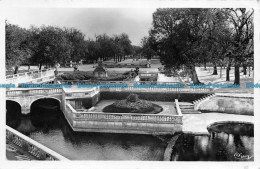 R058684 Nimes. Gard. Jardins De La Fontaine. Cim. 1950 - Monde